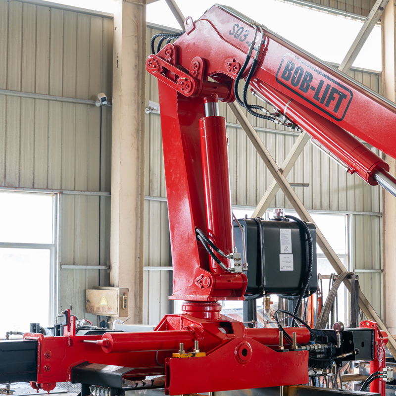 bob-lift-3-2-ton-knuckle-boom-crane 6